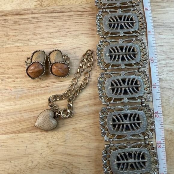 Vintage Wood Grain Panel Bracelet & Heart Charm Bracelet & Clip-On Earrings Set - Picture 9 of 10